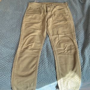 Levi’s 511 Slim 32 x 30 Khaki Colored Jeans